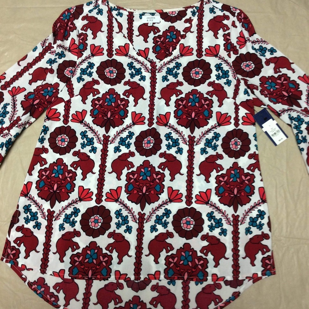 NWT Crown &Ivy Elephant &Floral Print W Flowy Slvs